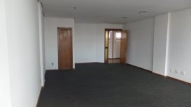 Salas/Conjuntos com 53m² no bairro São Geraldo em Porto Alegre para Alugar