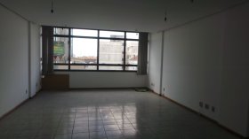 Salas/Conjuntos com 53m² no bairro São Geraldo em Porto Alegre para Alugar