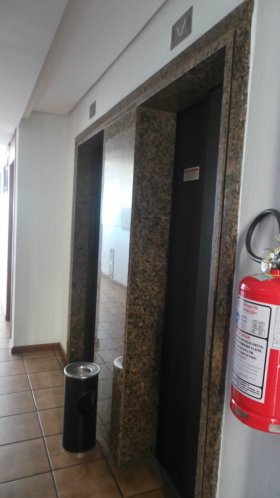 Salas/Conjuntos com 53m² no bairro São Geraldo em Porto Alegre para Alugar