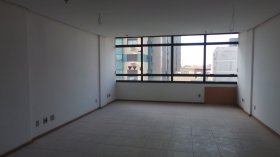 Salas/Conjuntos com 53m² no bairro São Geraldo em Porto Alegre para Alugar