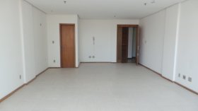 Salas/Conjuntos com 53m² no bairro São Geraldo em Porto Alegre para Alugar