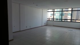 Salas/Conjuntos com 53m² no bairro São Geraldo em Porto Alegre para Alugar