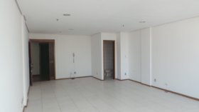 Salas/Conjuntos com 53m² no bairro São Geraldo em Porto Alegre para Alugar