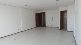 Salas/Conjuntos com 53m² no bairro São Geraldo em Porto Alegre para Alugar