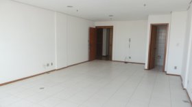 Salas/Conjuntos com 53m² no bairro São Geraldo em Porto Alegre para Alugar