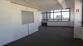 Conjunto/Sala com 53m² no bairro São Geraldo em Porto Alegre para Alugar