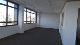 Conjunto/Sala com 53m² no bairro São Geraldo em Porto Alegre para Alugar