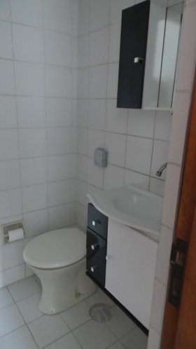 Conjunto/Sala com 53m² no bairro São Geraldo em Porto Alegre para Alugar