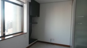 Salas/Conjuntos com 80m² no bairro Moinhos de Vento em Porto Alegre para Alugar