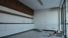 Salas/Conjuntos com 80m² no bairro Moinhos de Vento em Porto Alegre para Alugar