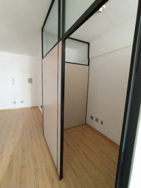 Salas/Conjuntos com 50m² no bairro Petrópolis em Porto Alegre para Alugar
