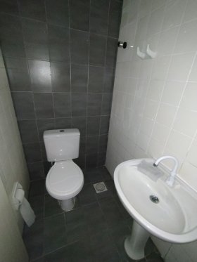 Salas/Conjuntos com 50m² no bairro Petrópolis em Porto Alegre para Alugar