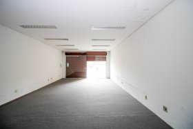 Loja com 54m² no bairro Navegantes em Porto Alegre para Alugar