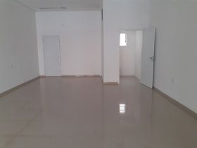 Loja com 90m² no bairro Glória em Porto Alegre para Alugar