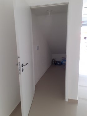 Loja com 90m² no bairro Glória em Porto Alegre para Alugar