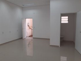 Loja com 90m² no bairro Glória em Porto Alegre para Alugar