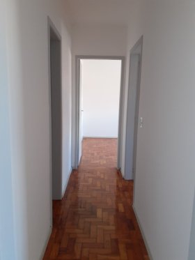 Apartamento com 60m², 2 dormitórios no bairro Vila Ipiranga em Porto Alegre para Alugar