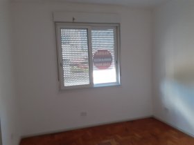 Apartamento com 60m², 2 dormitórios no bairro Vila Ipiranga em Porto Alegre para Alugar