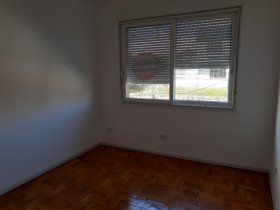Apartamento com 60m², 2 dormitórios no bairro Vila Ipiranga em Porto Alegre para Alugar