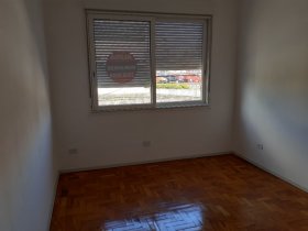 Apartamento com 60m², 2 dormitórios no bairro Vila Ipiranga em Porto Alegre para Alugar