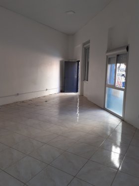 Loja com 80m² no bairro Centro Histórico em Porto Alegre para Alugar