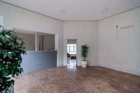 Loja com 113m² no bairro Petrópolis em Porto Alegre para Alugar