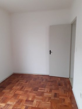 Apartamento com 60m², 2 dormitórios no bairro Vila Ipiranga em Porto Alegre para Alugar
