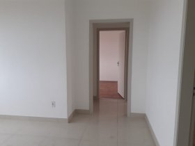 Apartamento com 60m², 2 dormitórios no bairro Vila Ipiranga em Porto Alegre para Alugar