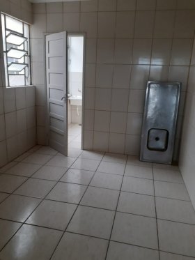 Apartamento com 60m², 2 dormitórios no bairro Vila Ipiranga em Porto Alegre para Alugar