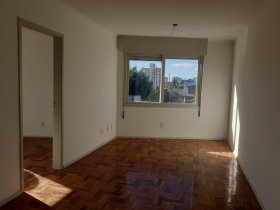 Apartamento com 42m², 1 dormitório no bairro Cristo Redentor em Porto Alegre para Alugar