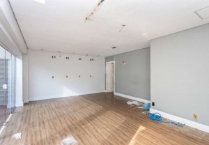 Loja com 650m² no bairro Floresta em Porto Alegre para Alugar