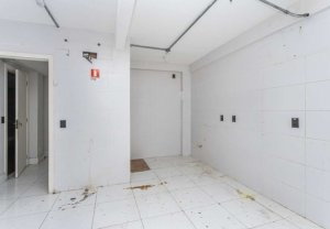 Loja com 650m² no bairro Floresta em Porto Alegre para Alugar