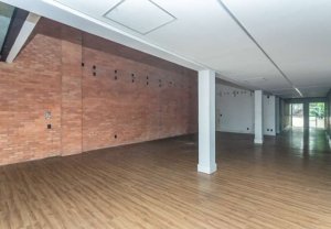Loja com 650m² no bairro Floresta em Porto Alegre para Alugar