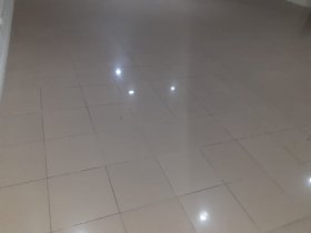 Salas/Conjuntos com 129m² no bairro Navegantes em Porto Alegre para Alugar