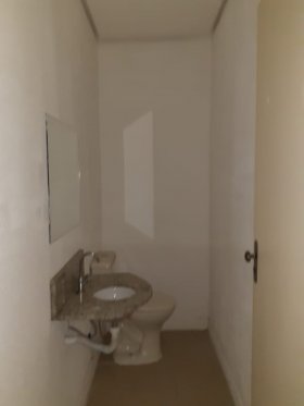 Salas/Conjuntos com 129m² no bairro Navegantes em Porto Alegre para Alugar