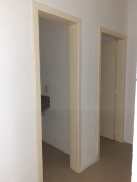 Salas/Conjuntos com 129m² no bairro Navegantes em Porto Alegre para Alugar