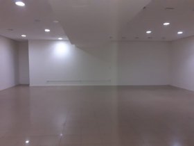 Salas/Conjuntos com 129m² no bairro Navegantes em Porto Alegre para Alugar