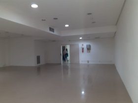 Salas/Conjuntos com 129m² no bairro Navegantes em Porto Alegre para Alugar