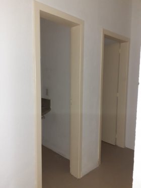 Salas/Conjuntos com 129m² no bairro Navegantes em Porto Alegre para Alugar