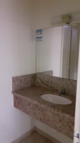 Salas/Conjuntos com 210m² no bairro Navegantes em Porto Alegre para Alugar