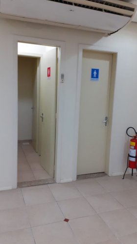 Salas/Conjuntos com 210m² no bairro Navegantes em Porto Alegre para Alugar