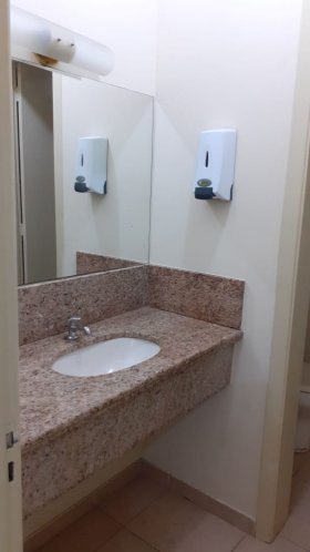 Salas/Conjuntos com 210m² no bairro Navegantes em Porto Alegre para Alugar