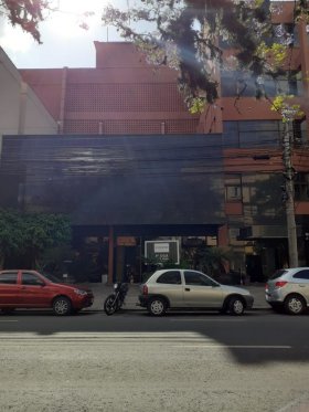 Salas/Conjuntos com 210m² no bairro Navegantes em Porto Alegre para Alugar