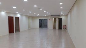 Salas/Conjuntos com 210m² no bairro Navegantes em Porto Alegre para Alugar