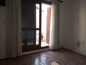 Apartamento com 80m², 1 dormitório no bairro Higienópolis em Porto Alegre para Alugar