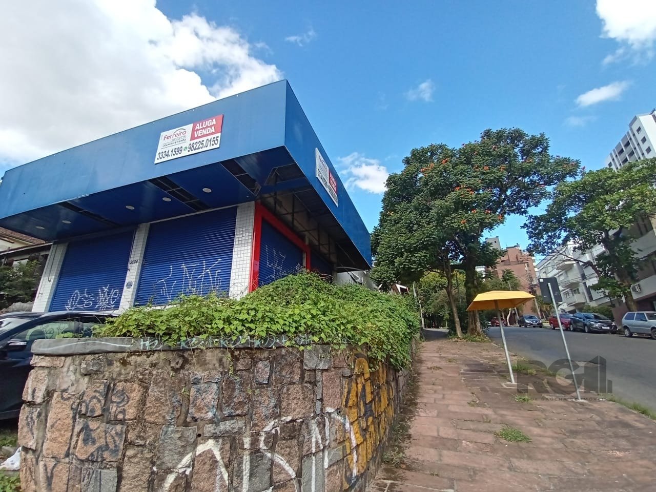 Loja com 377m², 2 vagas no bairro Petrópolis em Porto Alegre para Comprar