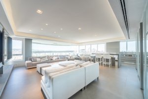 Apartamento com 220m², 3 dormitórios no bairro Bela Vista em Porto Alegre para Alugar