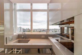 Apartamento com 220m², 3 dormitórios no bairro Bela Vista em Porto Alegre para Alugar