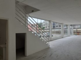 Loja com 243m² no bairro Cristo Redentor em Porto Alegre para Alugar