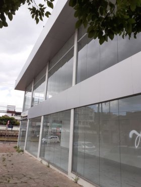 Loja com 243m² no bairro Cristo Redentor em Porto Alegre para Alugar